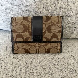 Coach NWT Signature Canvas Trifold Wallet 5.75x3.75 Includes Dusty